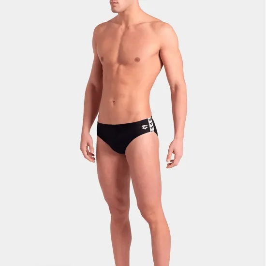Плавки Arena Icons Swim Briefs Solid 005049-510