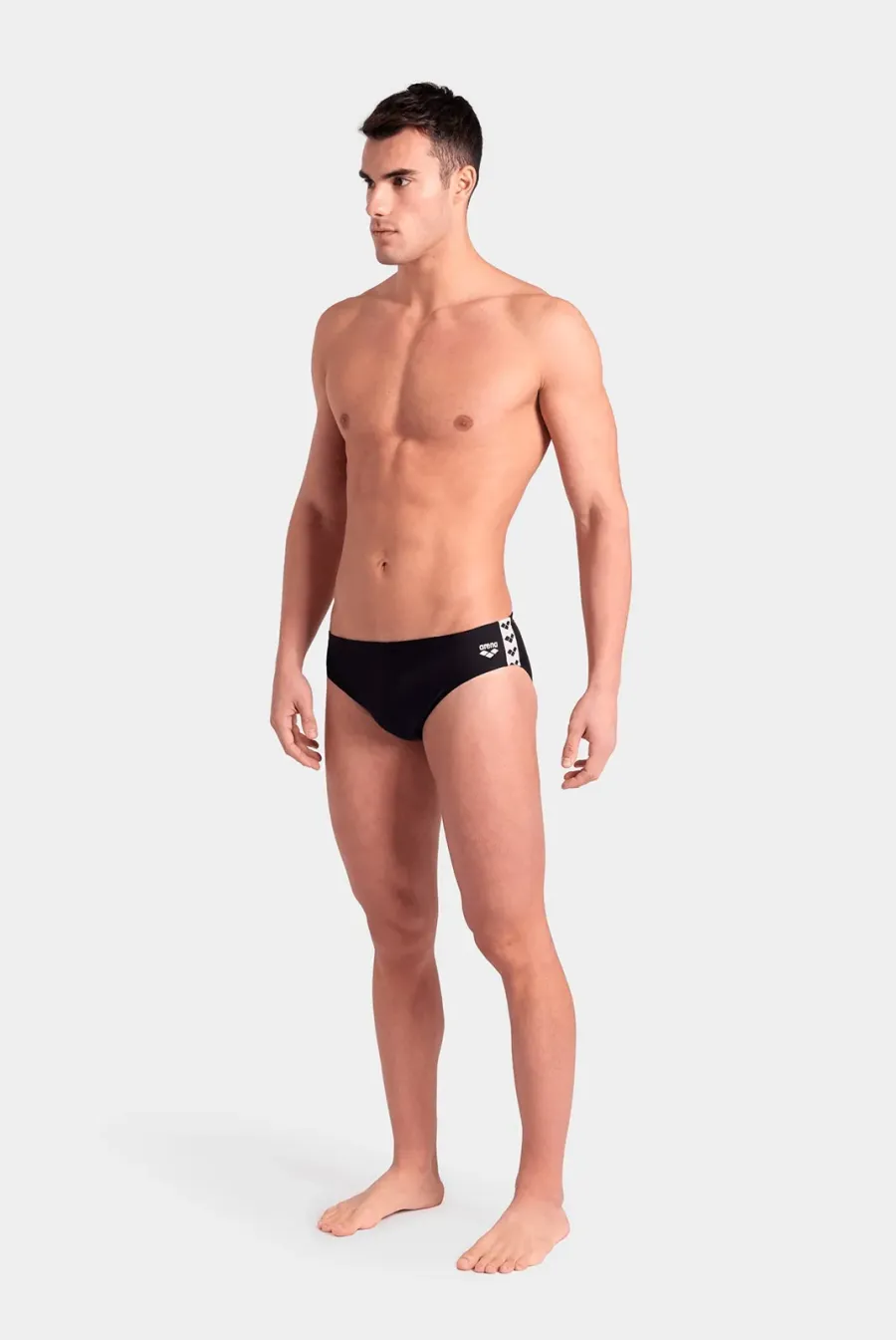 Плавки Arena Icons Swim Briefs Solid 005049-510