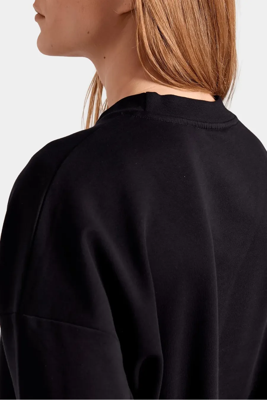 Світшот Arena Oversized Crew Neck 006580-550