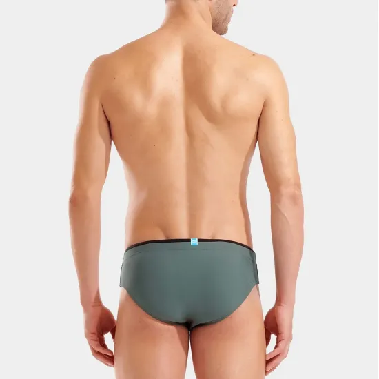Плавки Arena Solid Swim Briefs 008886-640
