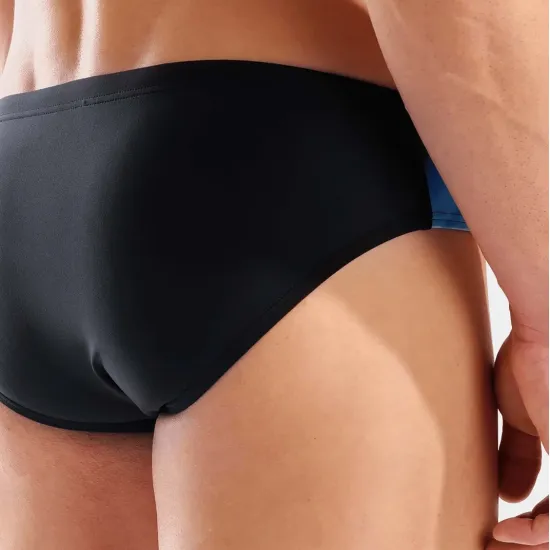 Плавки Arena Light Swim Briefs 010702-550