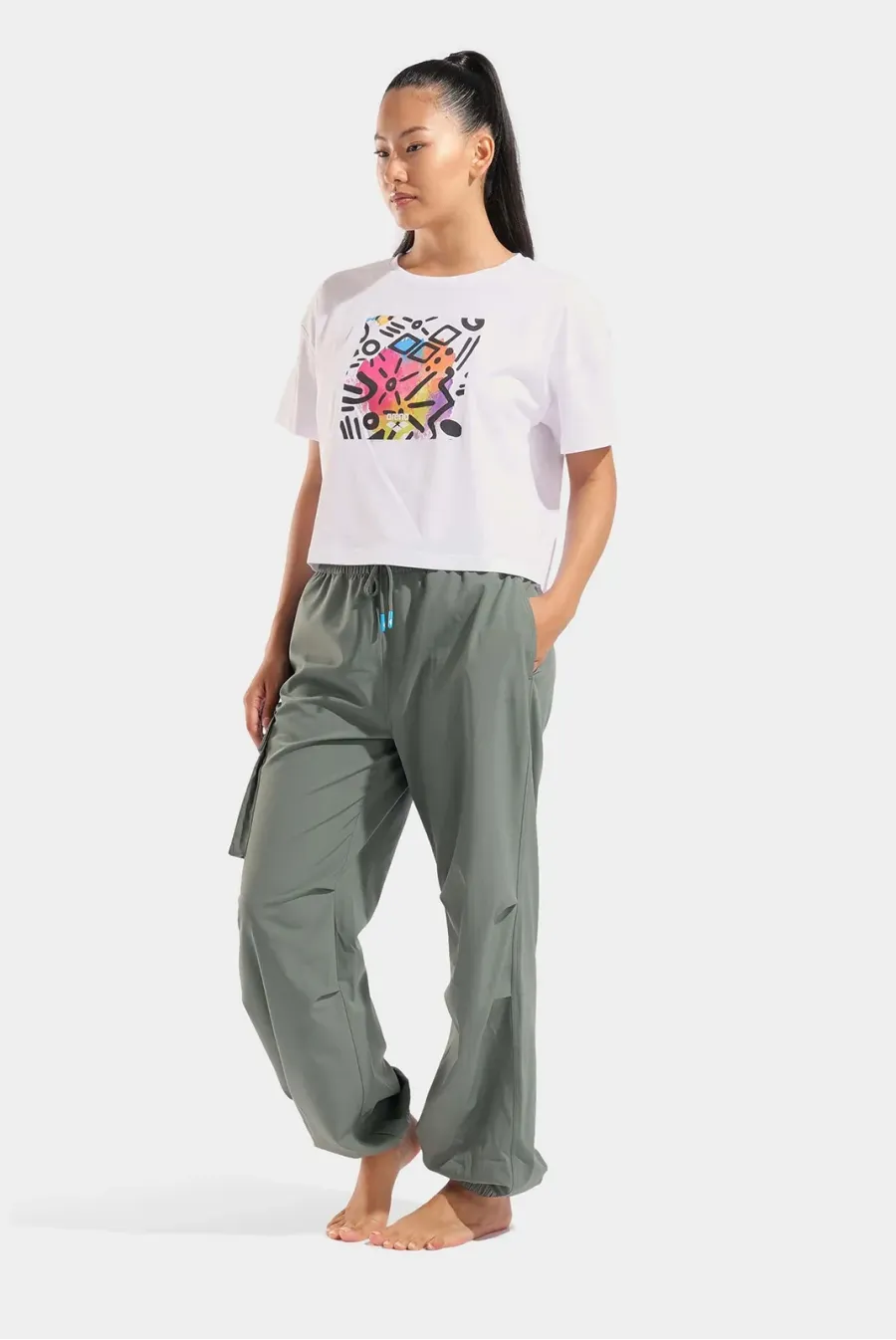 Футболка Arena Graffiti Crop Tee 010975-100