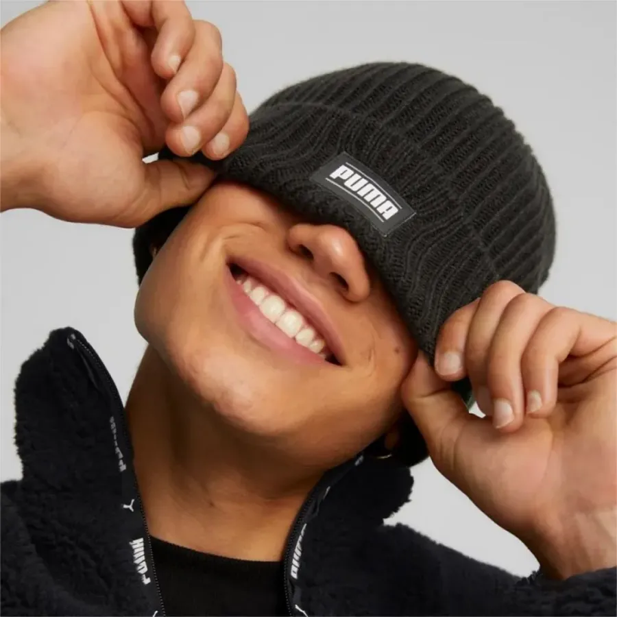 Шапка Puma Classic Cuff Ribbed Beanie 024038-01