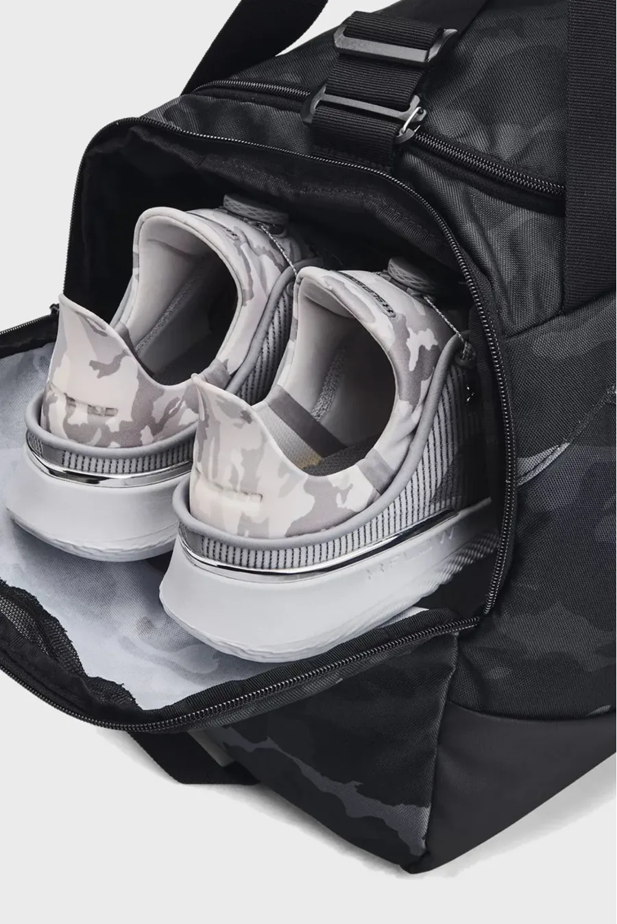 Сумка Under Armour Undeniable 5.0 Medium Duffle 1369223-010