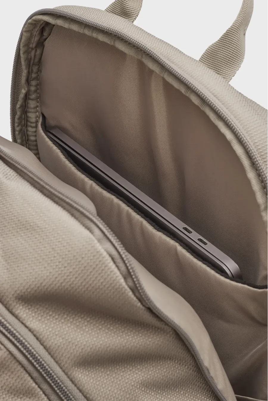 Рюкзак Under Armour Triumph Sport Backpack 1372290-200