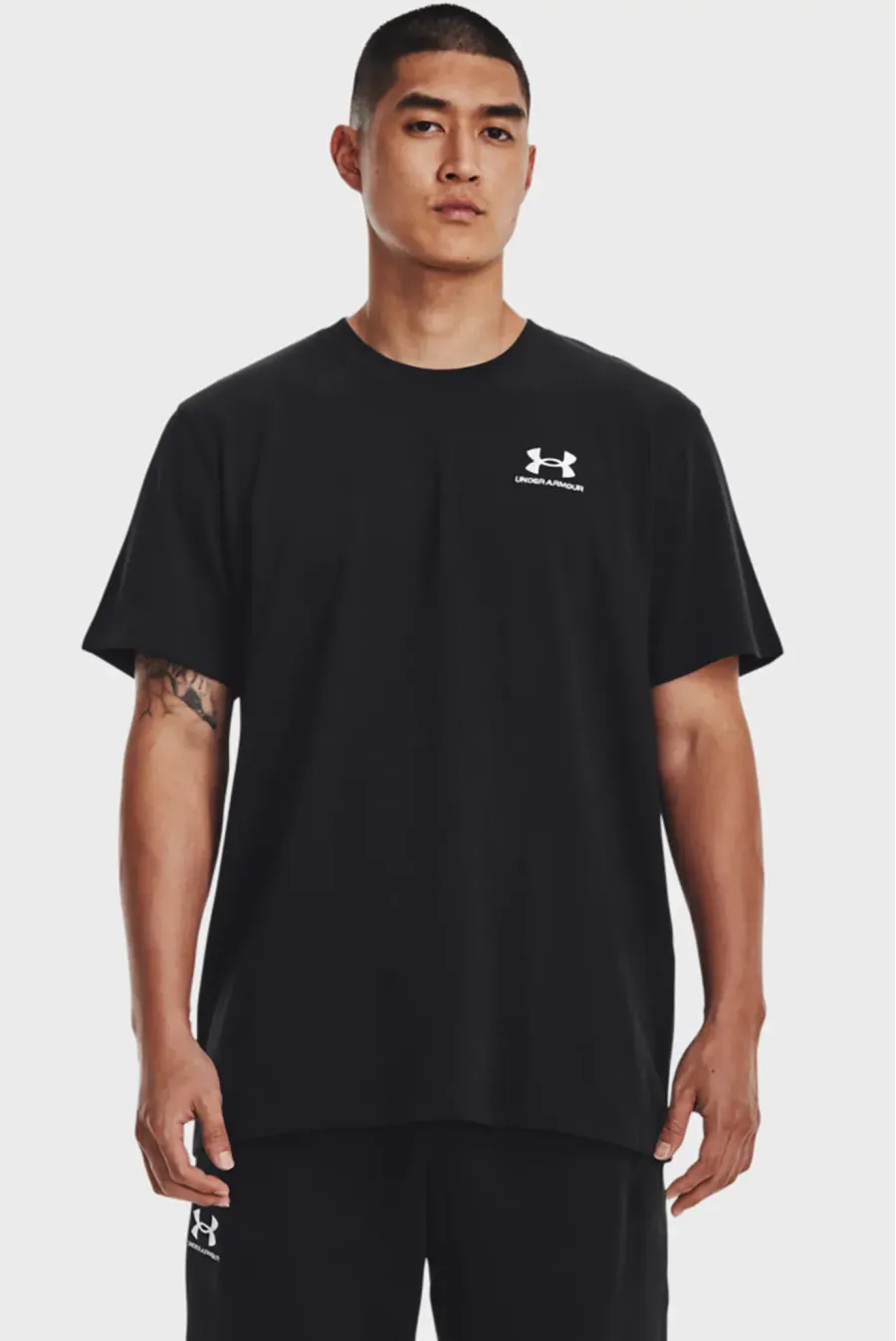 Футболка Under Armour Logo Embroidered Heavyweight 1373997-001