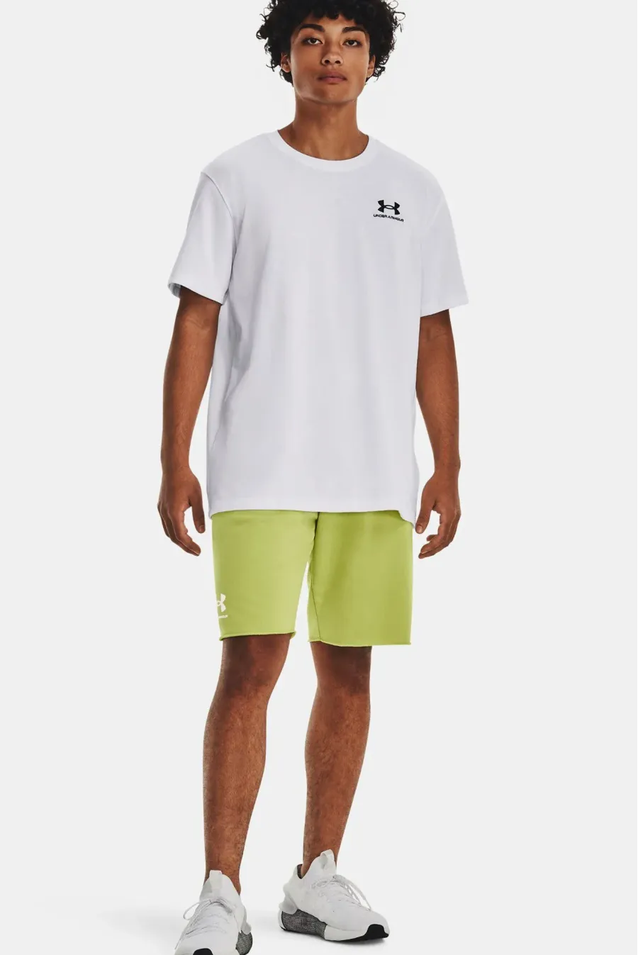 Футболка Under Armour Logo Embroidered Heavyweight 1373997-100