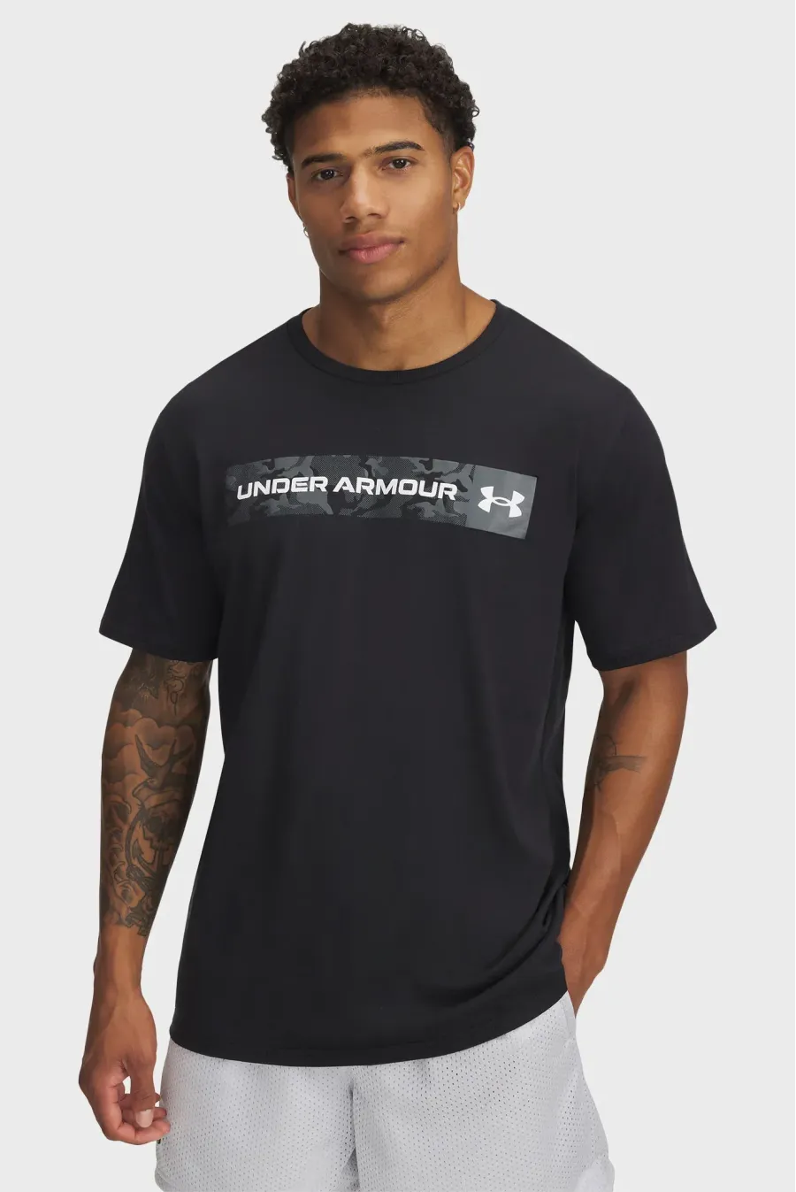 Футболка Under Armour Camo Chest Stripe 1376830-002