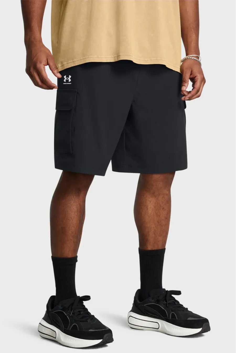 Шорти Under Armour Vibe Woven Cargo 1386560-001