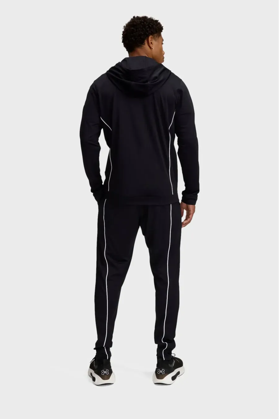 Костюм Under Armour EMEA Tracksuit Novelty 1390152-001