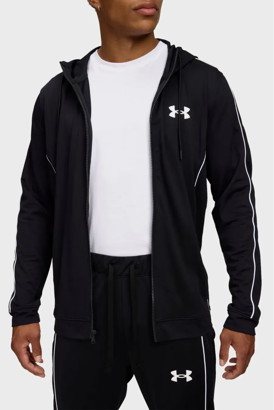 Костюм Under Armour EMEA Tracksuit Novelty 1390152-001