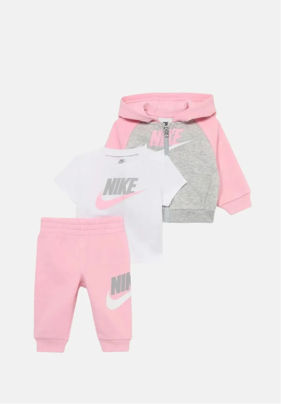 Костюм Nike Color Blocked HBR 36N341-A0W