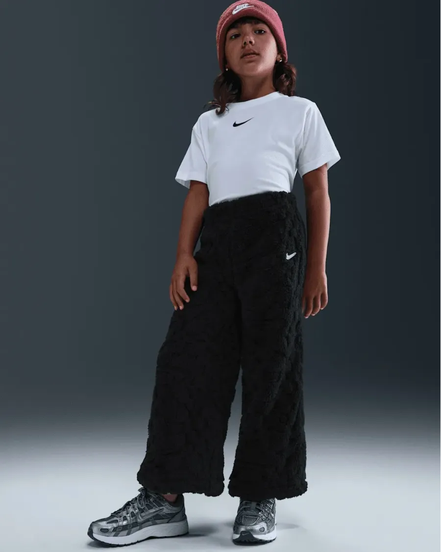 Костюм Nike Cozy Pullover Hoodie and Pants Set 36N458-023