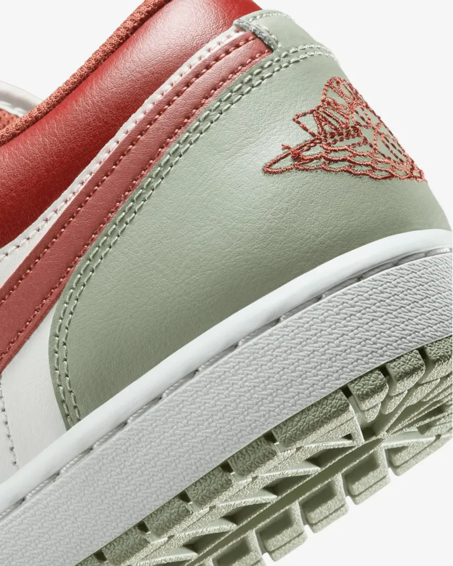 Кросівки Nike Air Jordan 1 Low 553558-133