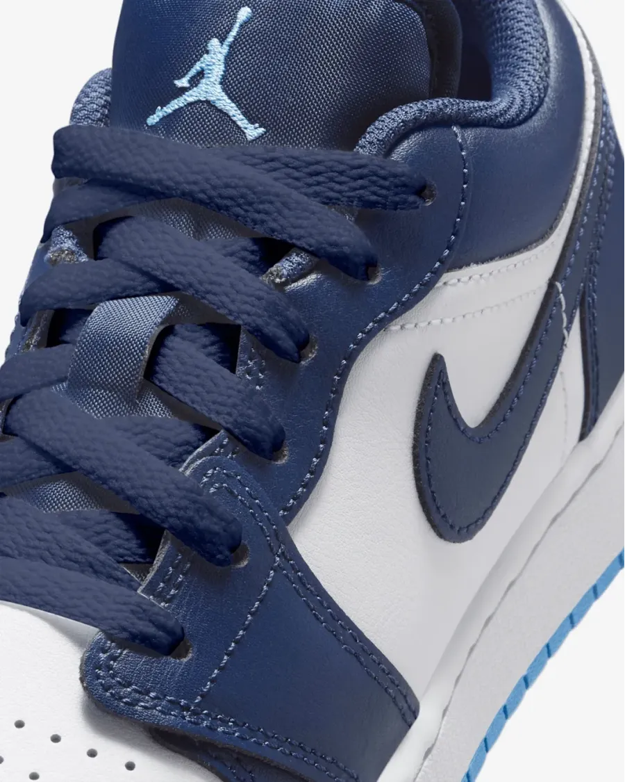 Кросівки Nike Air Jordan 1 Low 553560-404