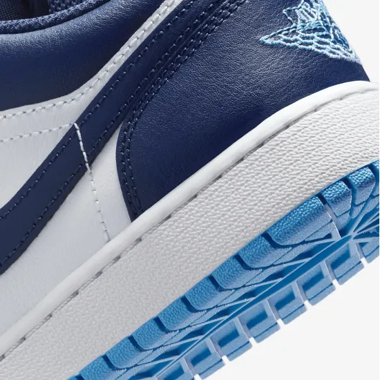 Кросівки Nike Air Jordan 1 Low 553560-404