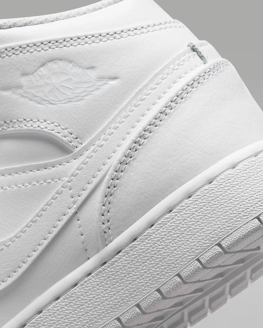 Кросівки Nike Air Jordan 1 Mid 554725-136