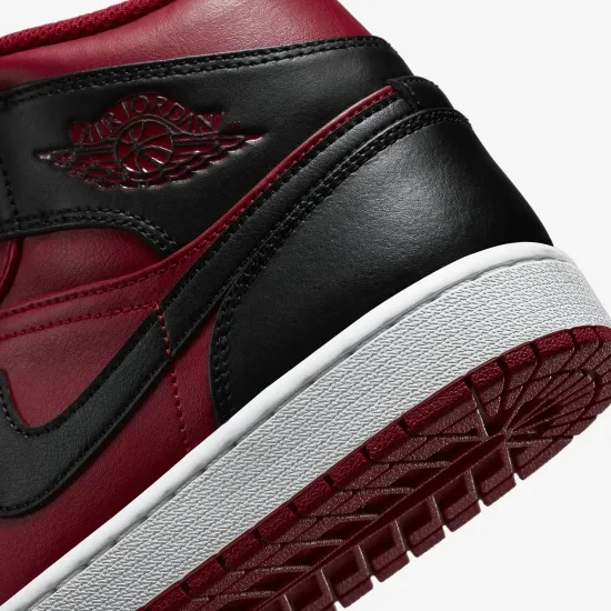Кросівки Nike Air Jordan 1 Mid 554725-660