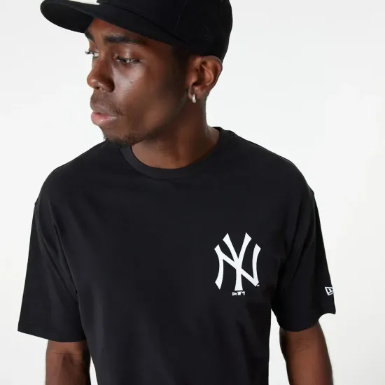 Футболка New Era MLB Essential Oversized NY Yankees 60416723