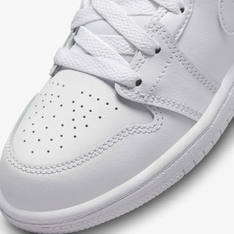Кросівки Nike Air Jordan 1 Low 640734-136