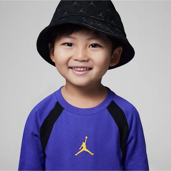 Костюм Nike Air Jordan Baseline Raglan Crew Set 75C053-023