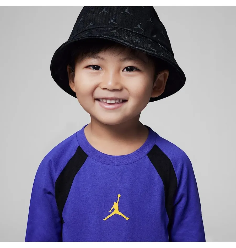 Костюм Nike Air Jordan Baseline Raglan Crew Set 75C053-023