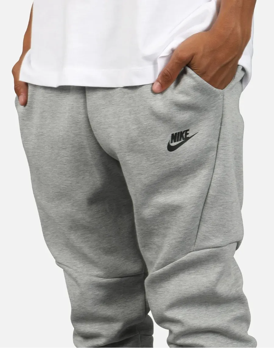 Штани Nike Sportswear Tech Fleece Joggers 805162-063
