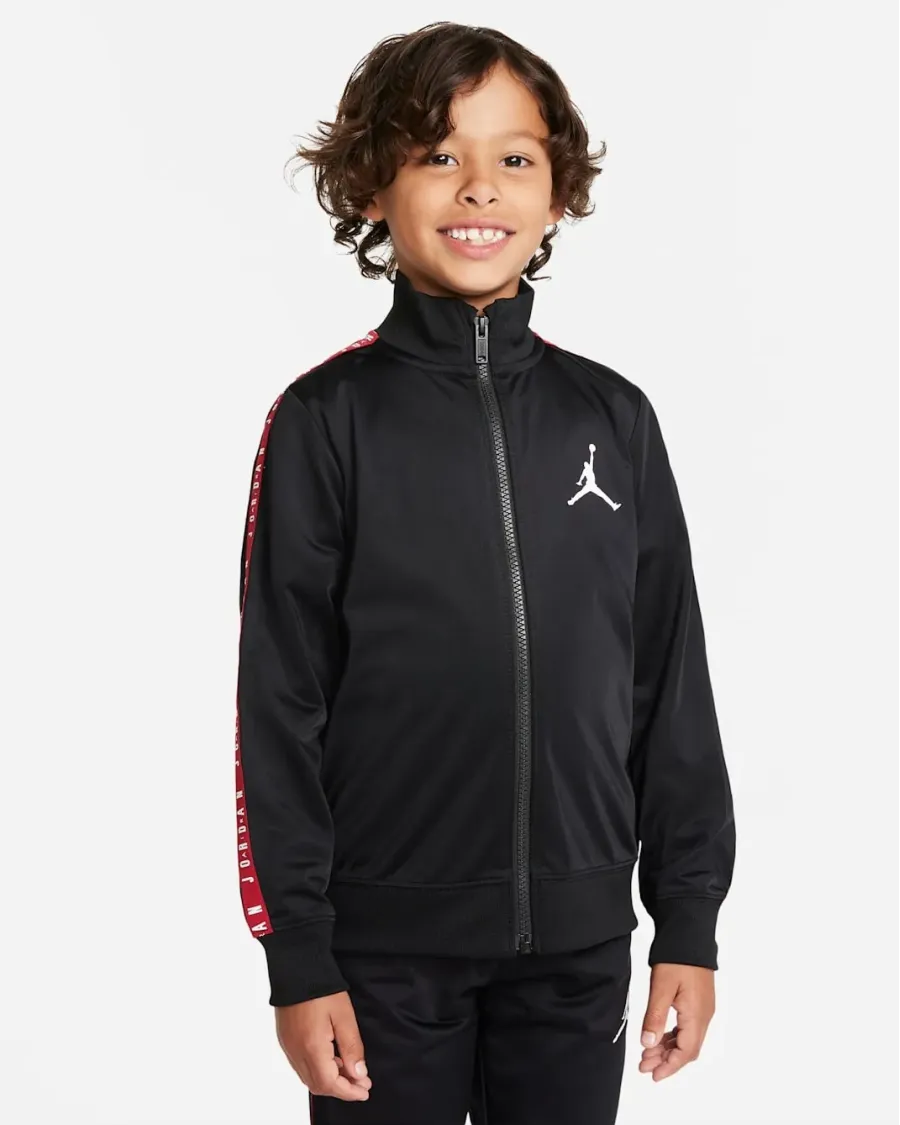 Костюм Nike Air Jordan Tricot Set 85A449-023
