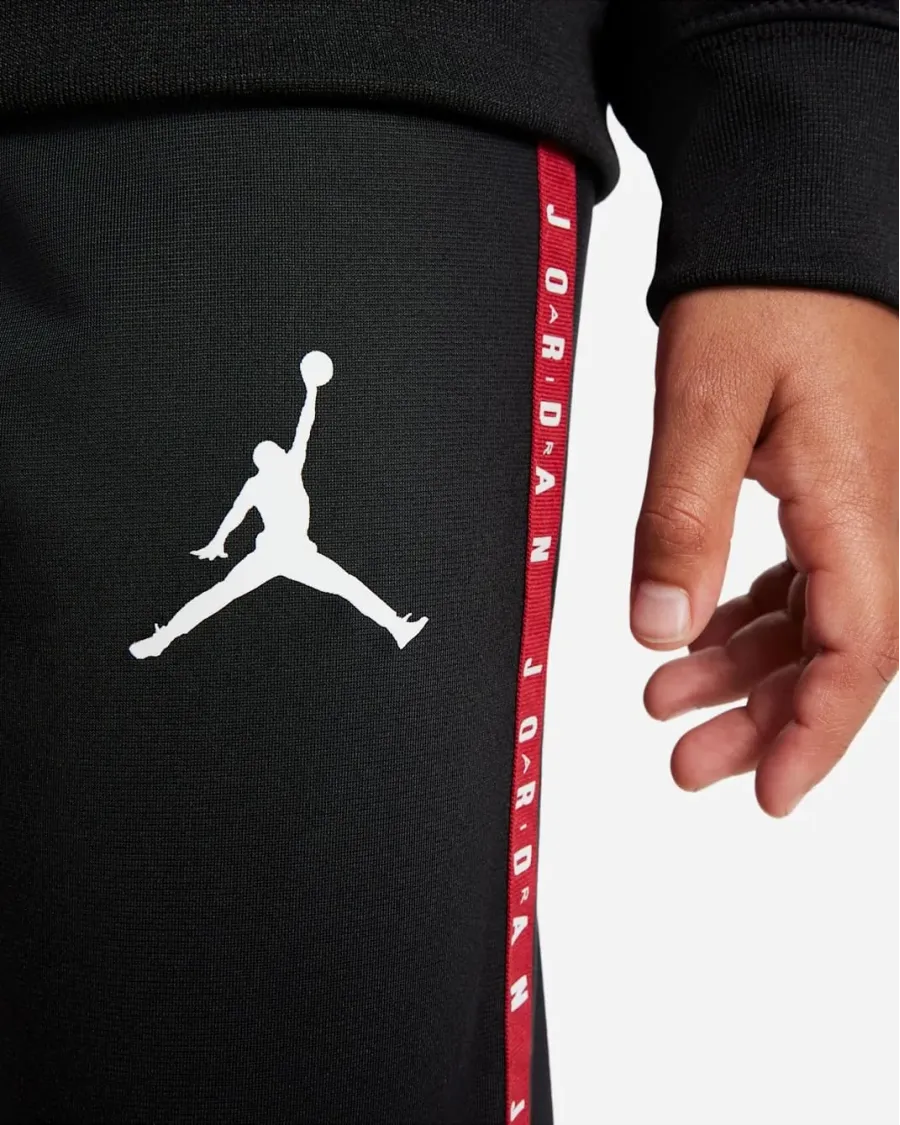 Костюм Nike Air Jordan Tricot Set 85A449-023