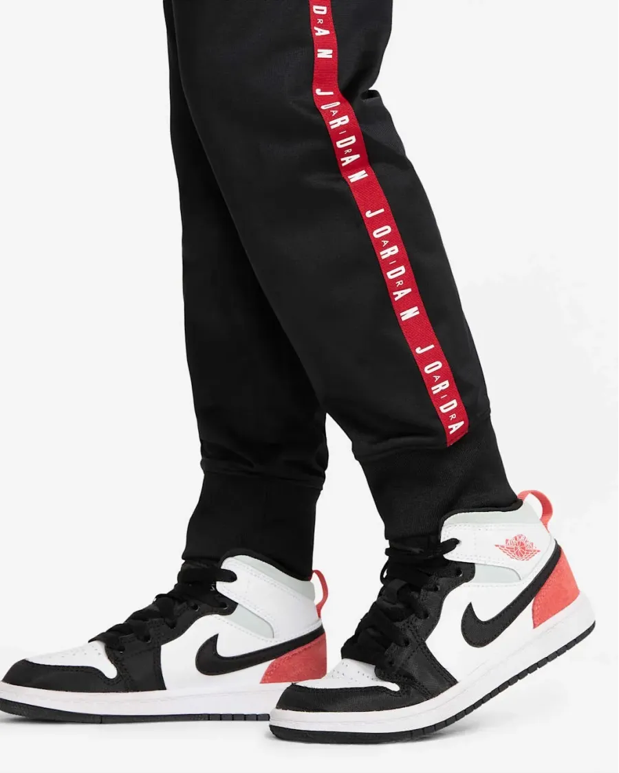 Костюм Nike Air Jordan Tricot Set 85A449-023