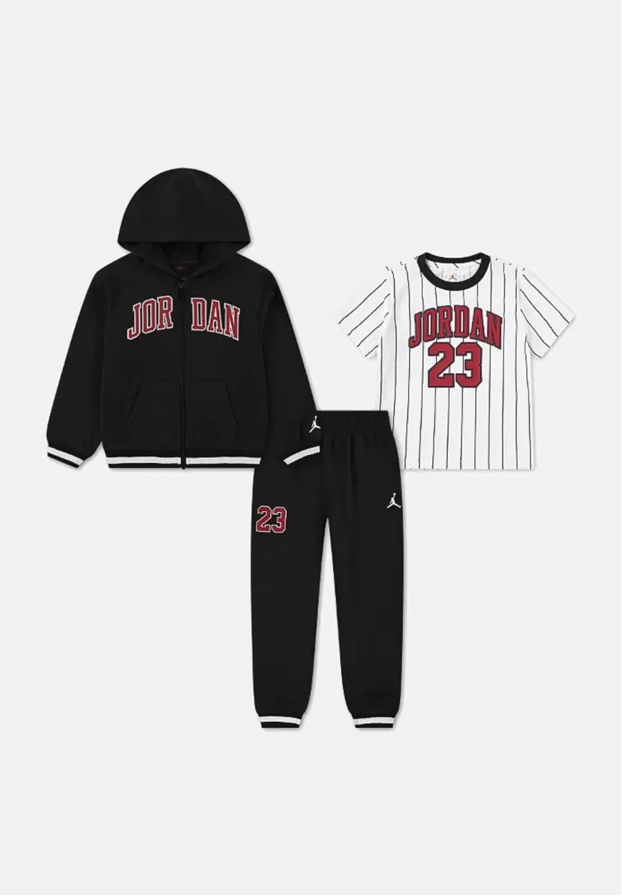 Костюм Nike Air Jordan Baseline Fleece Set 85F270-023