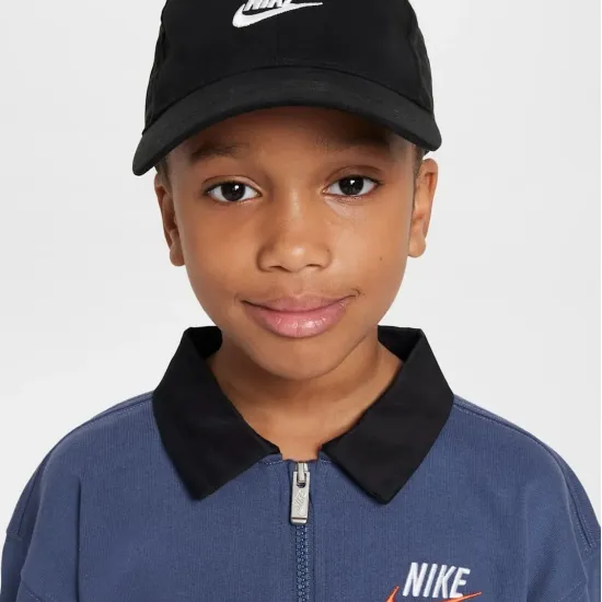 Кепка Nike Futura Curve Brim 8A2902-023