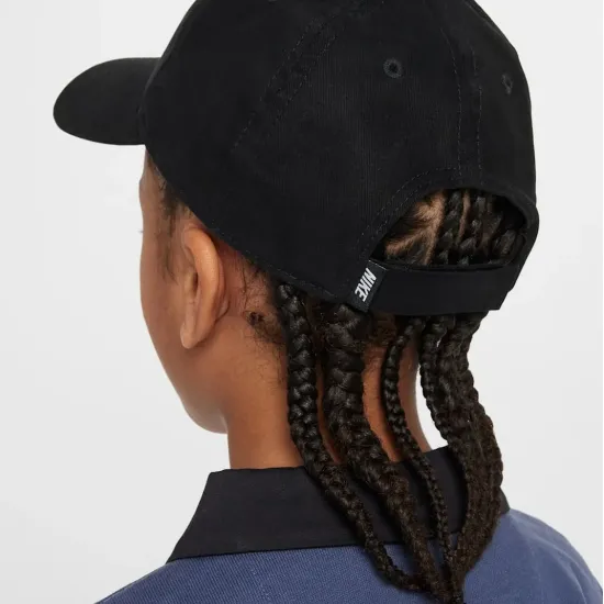 Кепка Nike Futura Curve Brim 8A2902-023