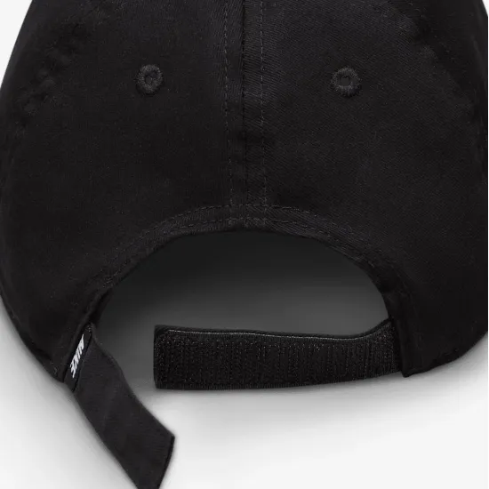 Кепка Nike Futura Curve Brim 8A2902-023