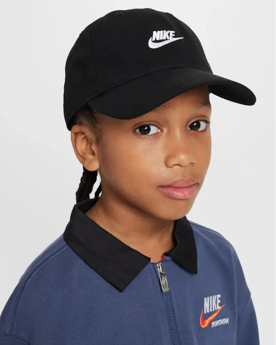 Кепка Nike Futura Curve Brim 8A2902-023