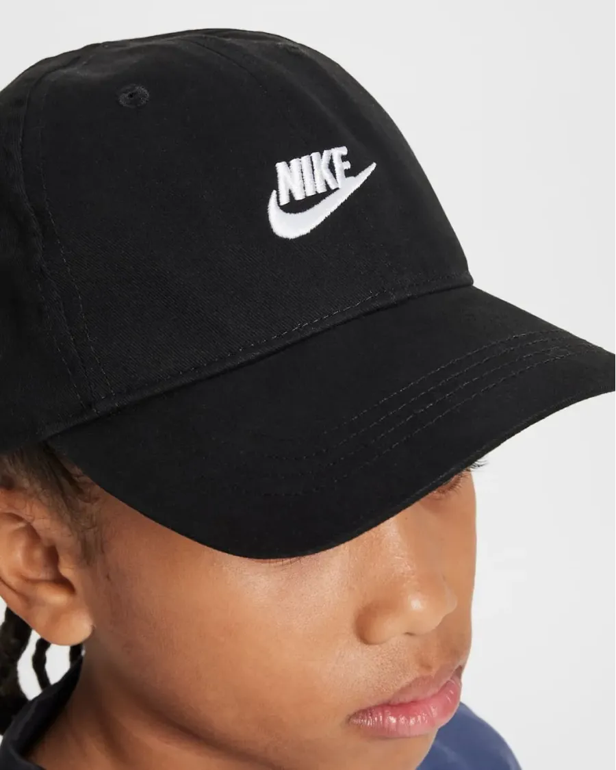 Кепка Nike Futura Curve Brim 8A2902-023