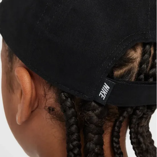 Кепка Nike Futura Curve Brim 8A2902-023