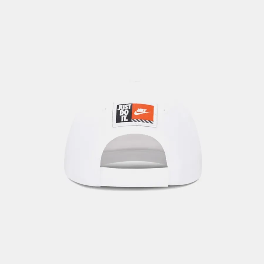 Кепка Nike Statement Patch Club 8A3159-001