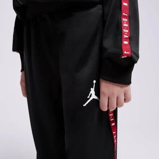 Спортивний костюм Nike Air Jordan Tricot Set 95A449-023