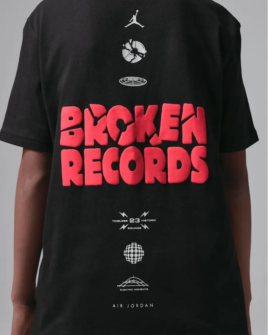 Футболка Nike Air Jordan Broken Records 95F628-023