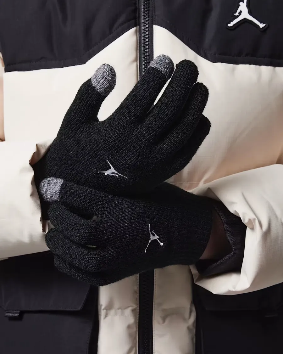 Набір Nike Air Jordan Essentials Beanie & Gloves Set 9A0836-023