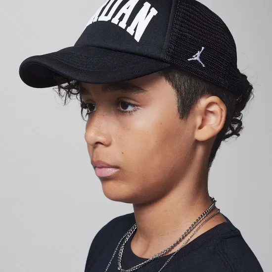 Кепка Nike Air Jordan Foam Trucker Hat 9A0940-023
