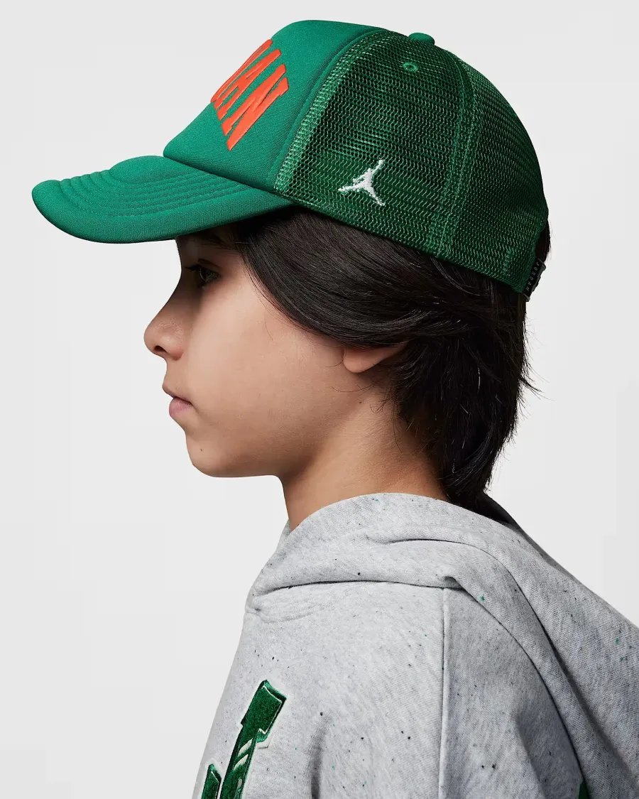Кепка Nike Air Jordan Foam Trucker Hat 9A0940-E1P