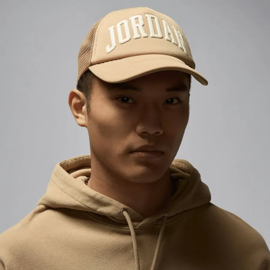 Кепка Nike Air Jordan Foam Trucker Hat 9A0940-J34
