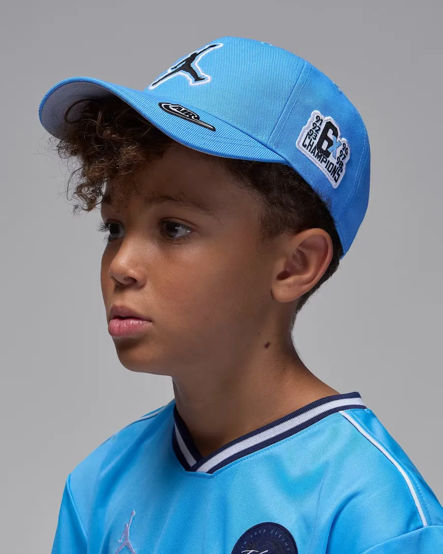 Кепка Nike Air Jordan Curved Brim Cap 9A9086-B9F