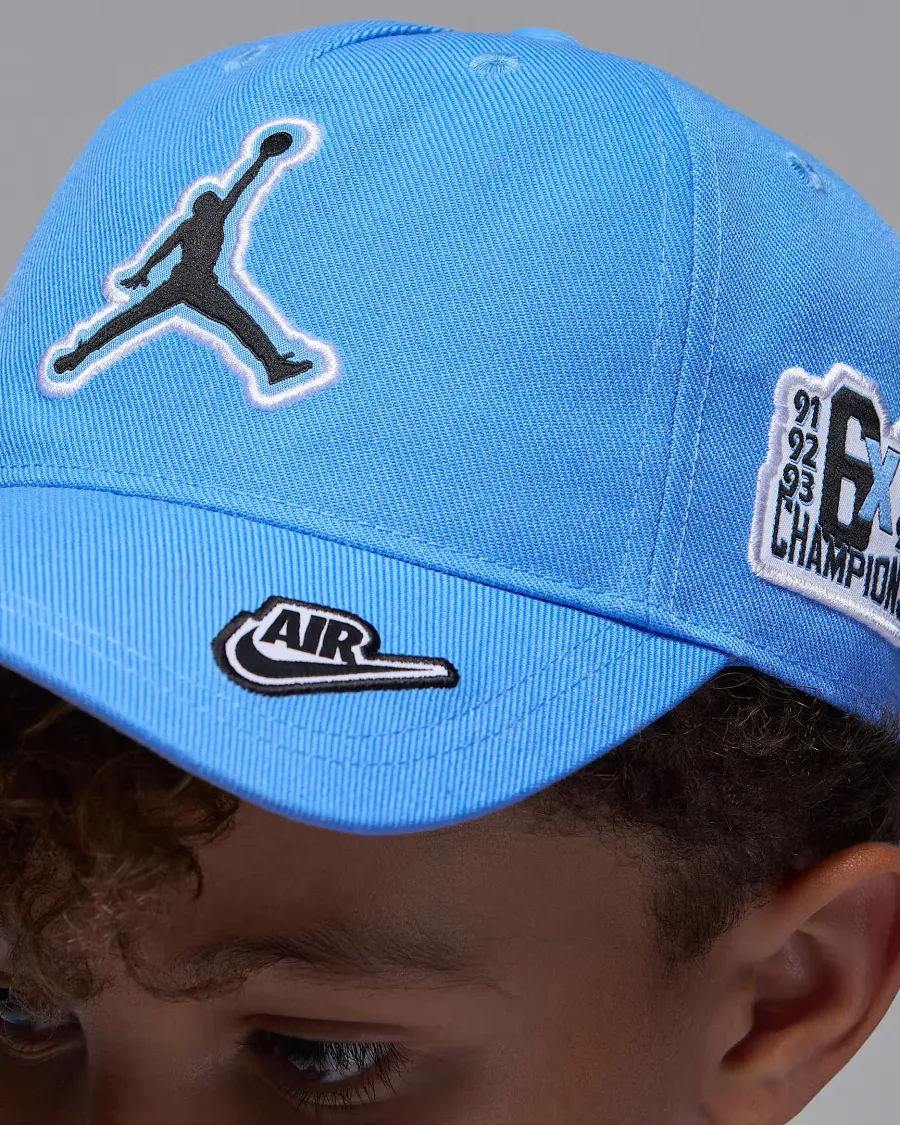 Кепка Nike Air Jordan Curved Brim Cap 9A9086-B9F