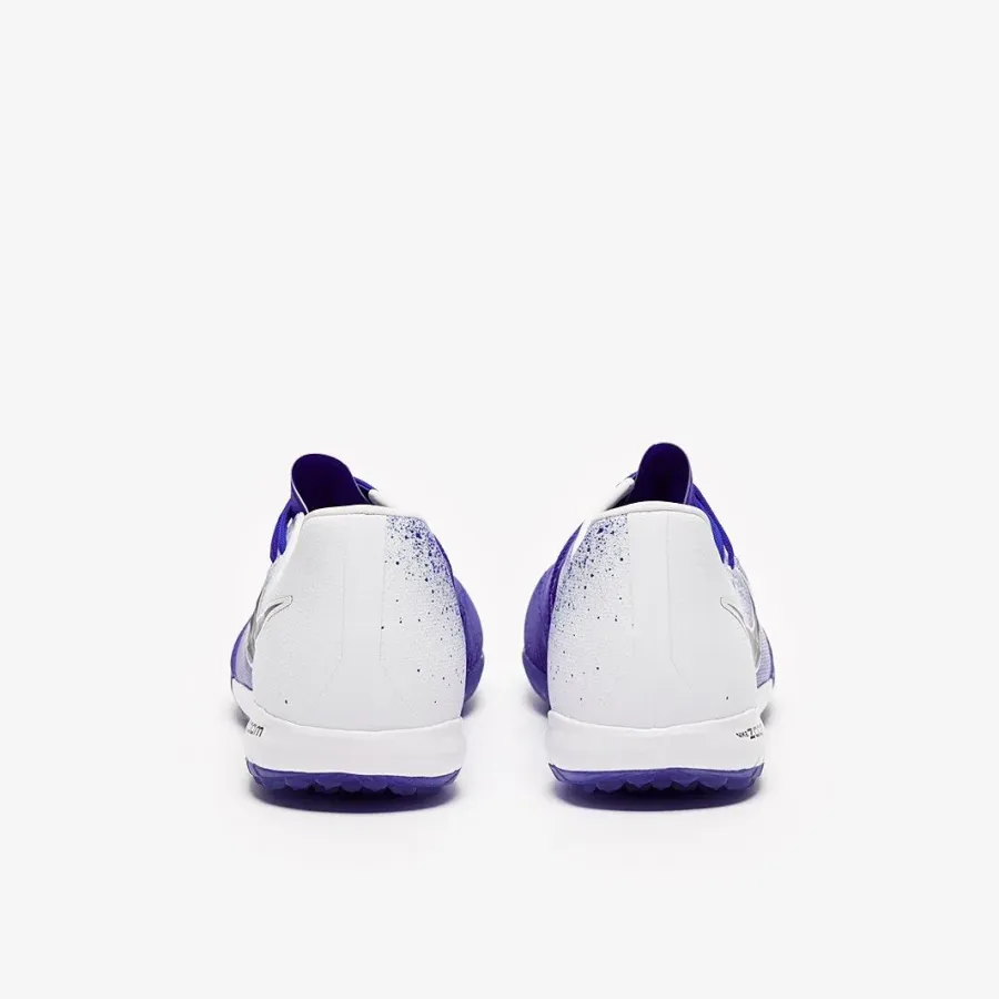 Футзалки Nike Phantom Venom Academy IC AO0570-104