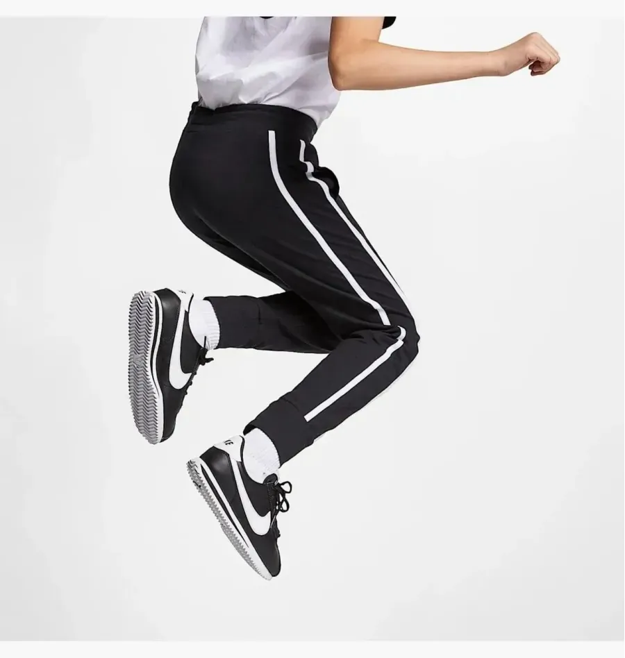 Штани Nike Sportswear Jersey AQ8840-010