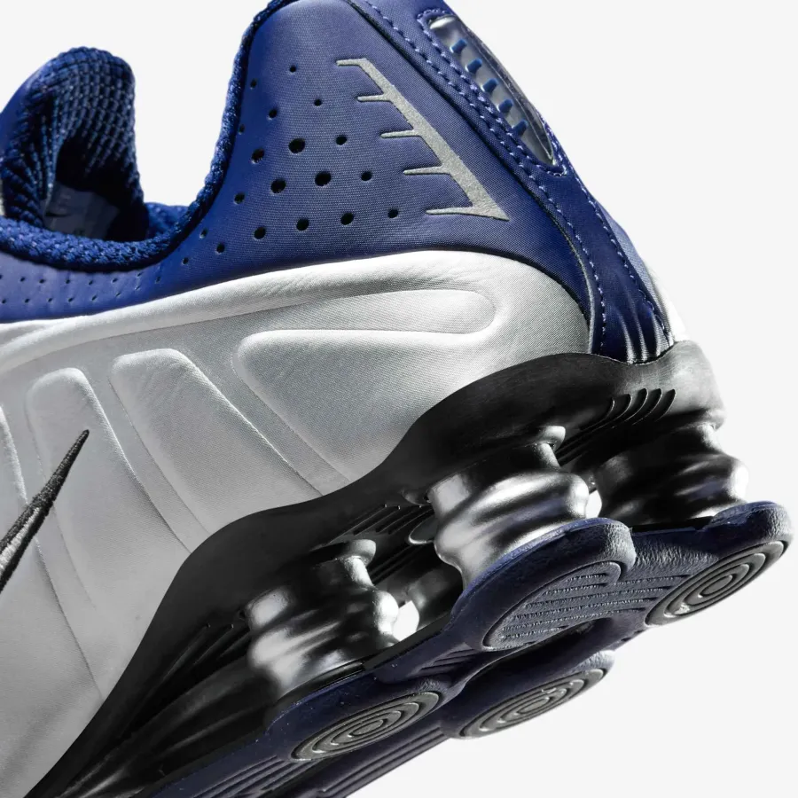 Кросівки Nike Shox R4 AR3565-400
