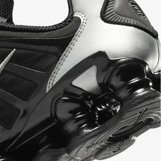Кросівки Nike Shox TL AR3566-008